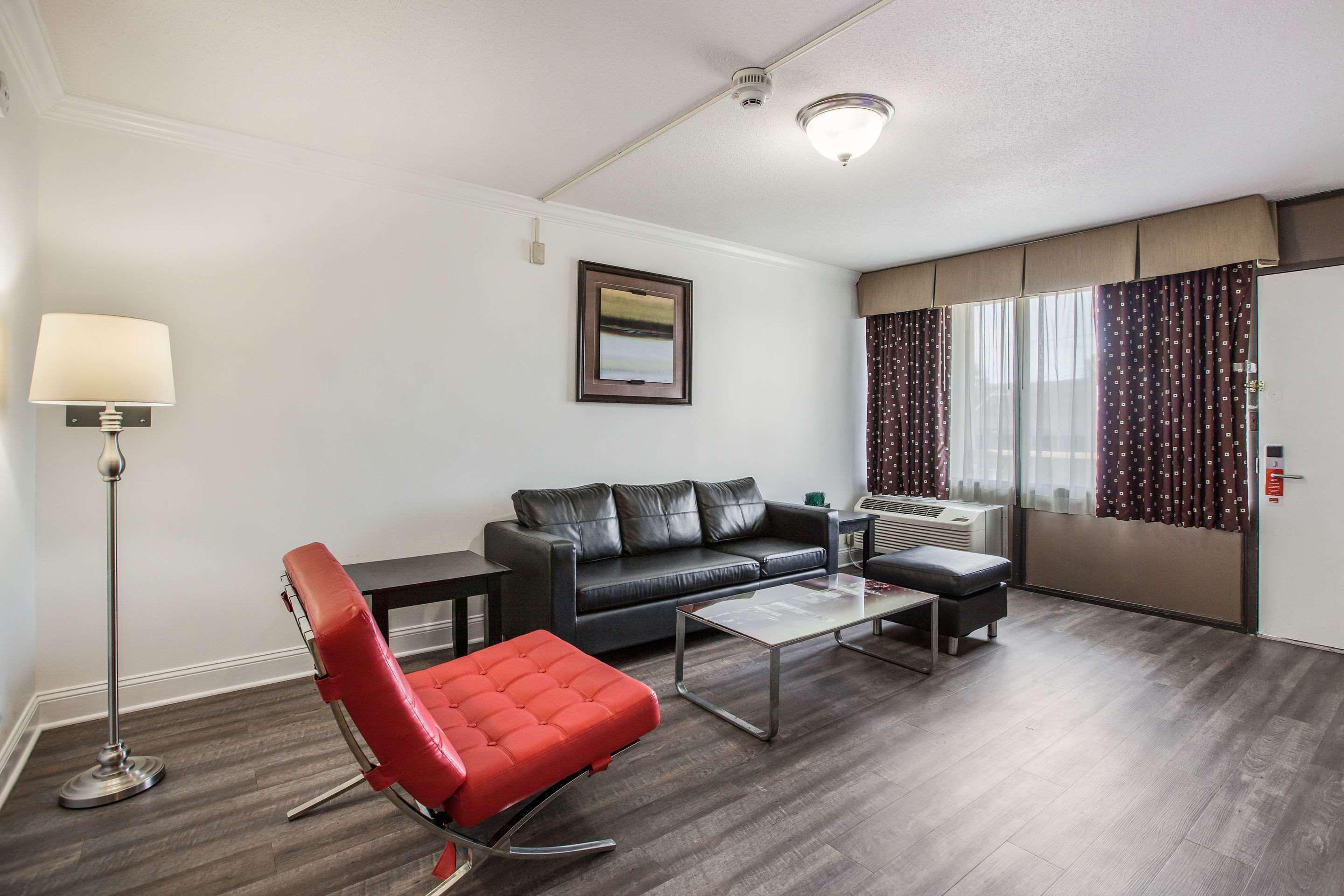 Super 8 By Wyndham Meadowlands Hotel Carlstadt Eksteriør billede